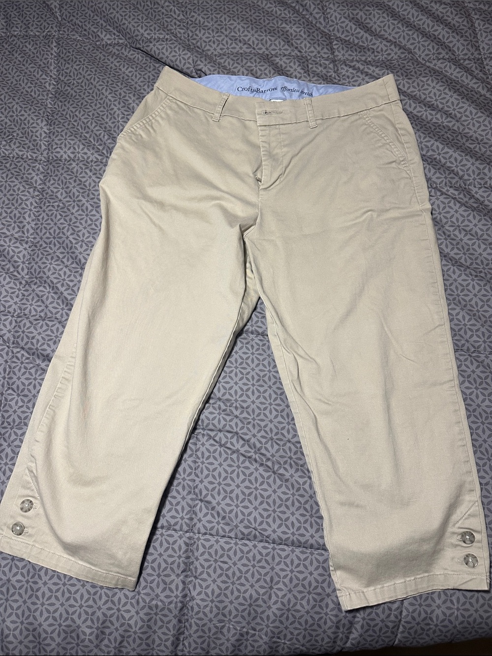 croft & barrow Light Khaki Capri Pants